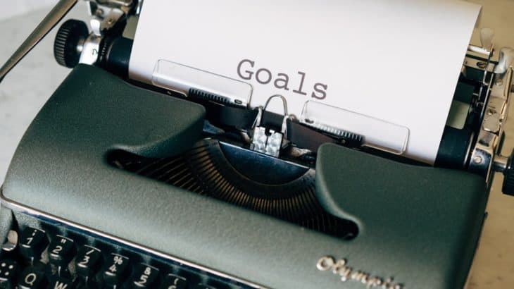Are you wondering how to set business goals? Now that the new year is almost here, here are a few tips to define your goals.