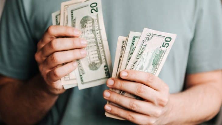 Check out 21 ways you can make money this weekend! It's not always easy to earn money quickly, but here are a few ways you can earn extra cash right now.